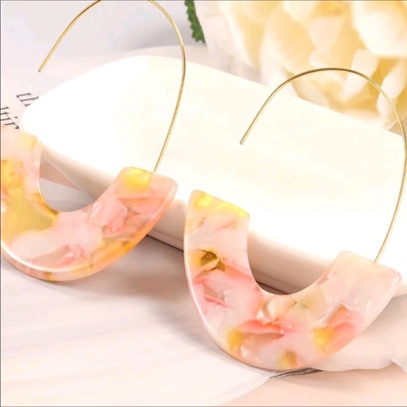 boutique Jewelry - Pink Resin Shell Semicircle Earrings Blogger Fav